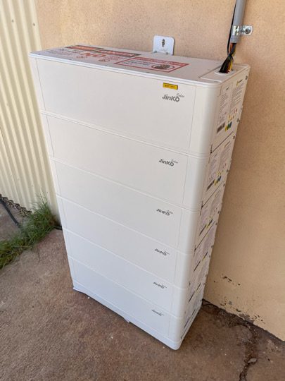 Solar panel and battery storage solutions in Australia by Astra Green Solar – trusted installers offering energy savings and VIC rebates.